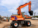 FH 130 excavator like new