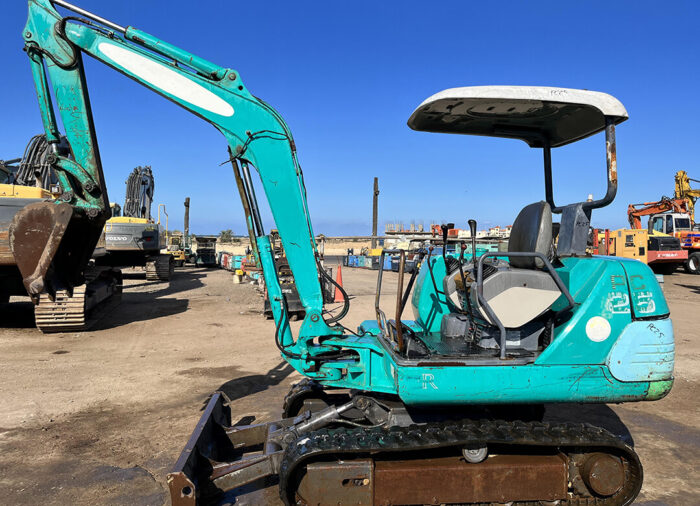 ⁦EXCAVATOR KOMATSU PC 25-7⁩ - الصورة ⁦4⁩