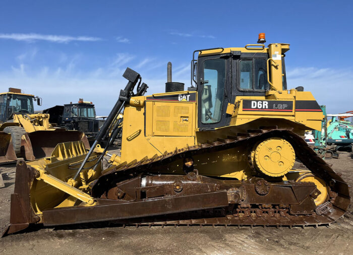⁦DOZER CAT D6R⁩ - الصورة ⁦2⁩