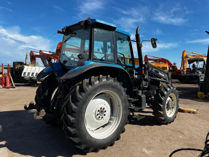 NEW HOLLAND - Image 2